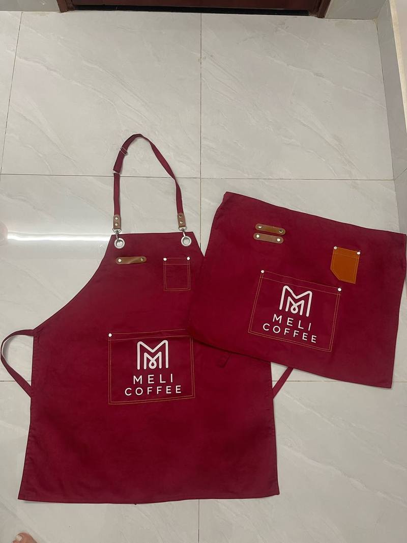 Tạp dề pha chế in logo thương hiệu Meli Coffee - đồng phục quán cafe Đà Nẵng
